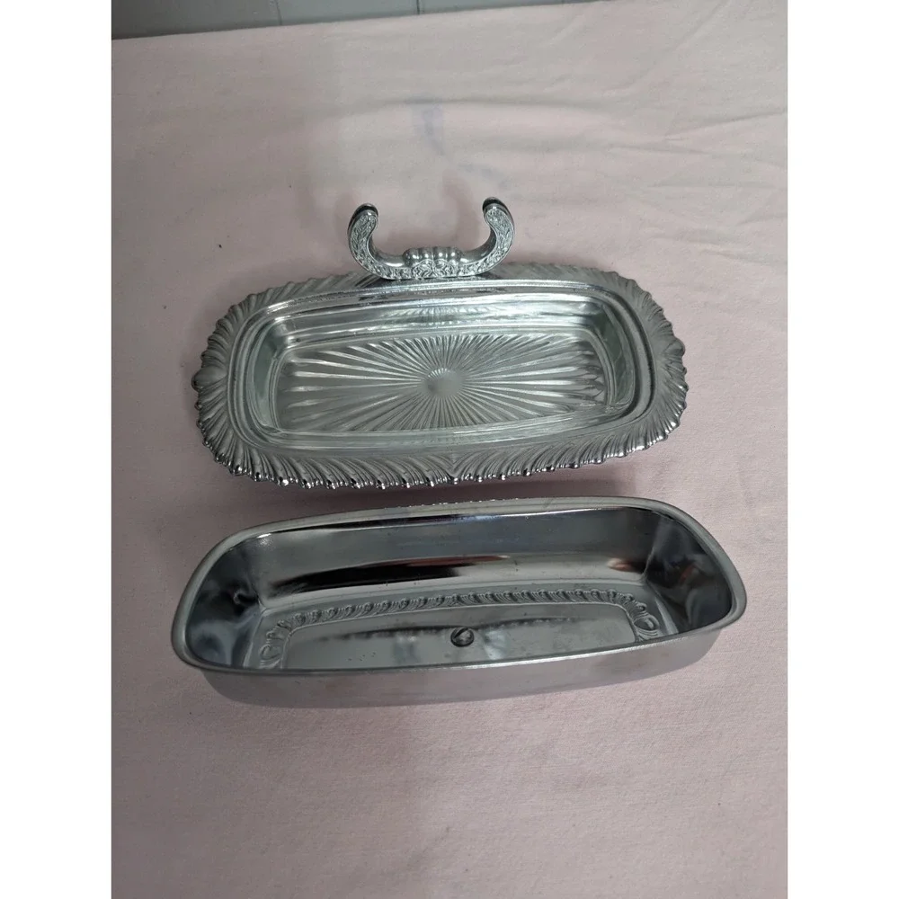 Irvinware covered butter dish‎ with glass tray and knife holder USA silver color
